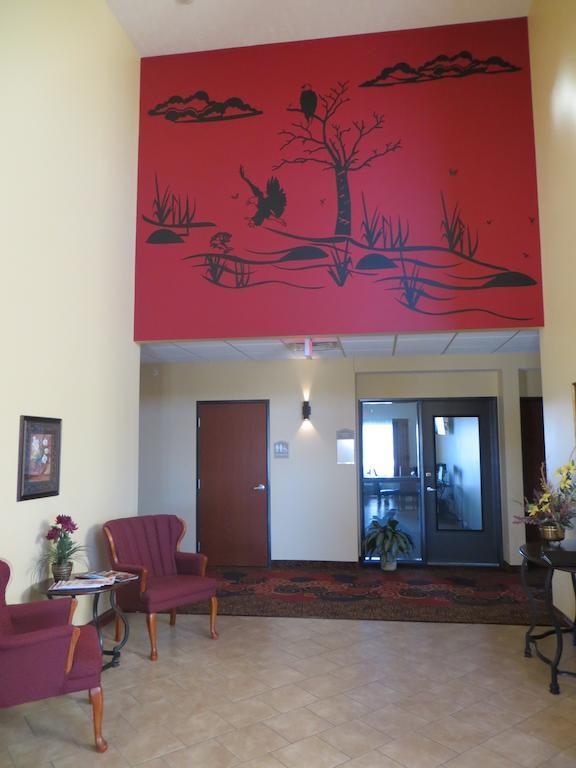 The Edgewood Hotel And Suites Fairbury Extérieur photo