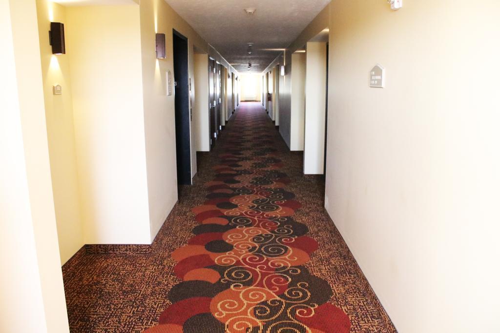 The Edgewood Hotel And Suites Fairbury Extérieur photo