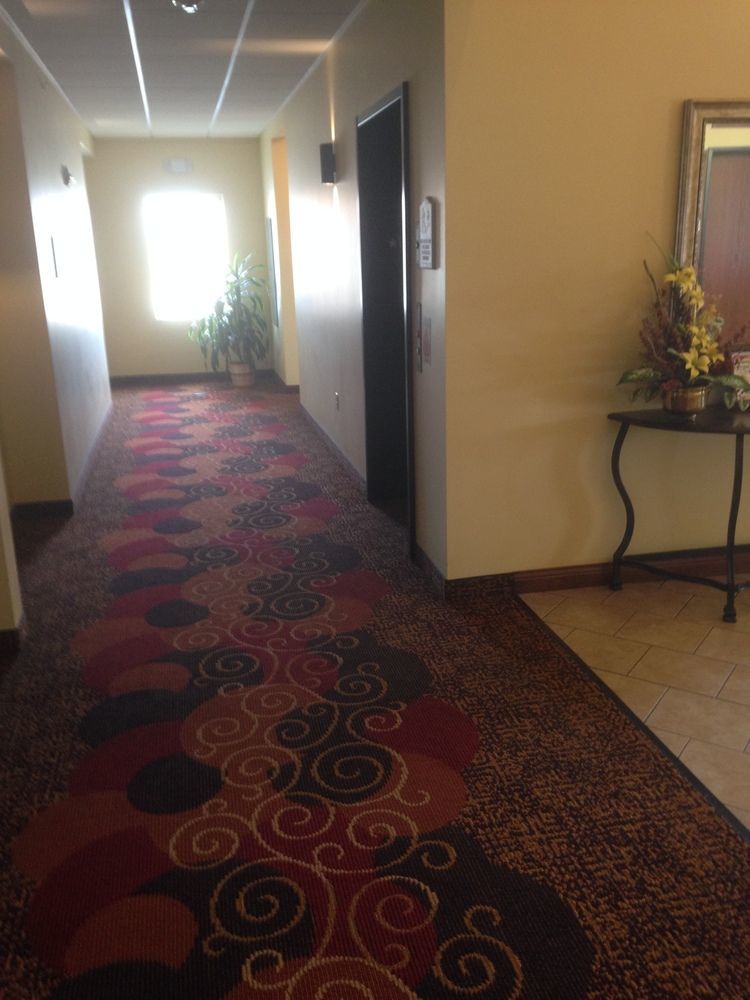 The Edgewood Hotel And Suites Fairbury Extérieur photo